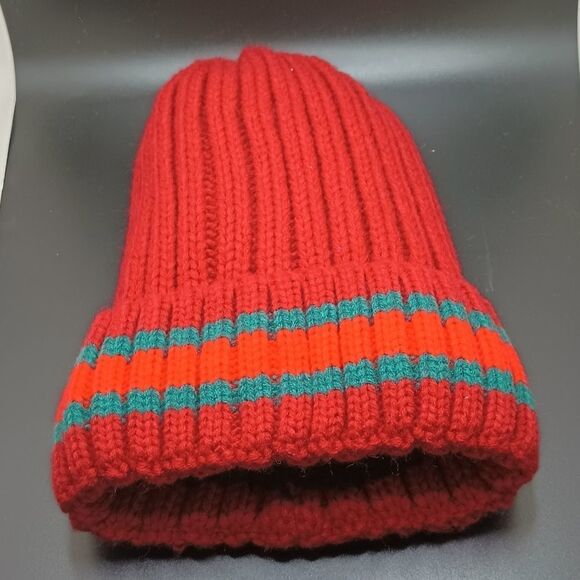 Thick red ribbed beanie hat skull cap - Picture 1 of 5